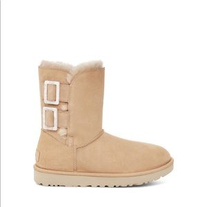 UGG NWT Sz 8 Natural Bailey Fashion Buckle